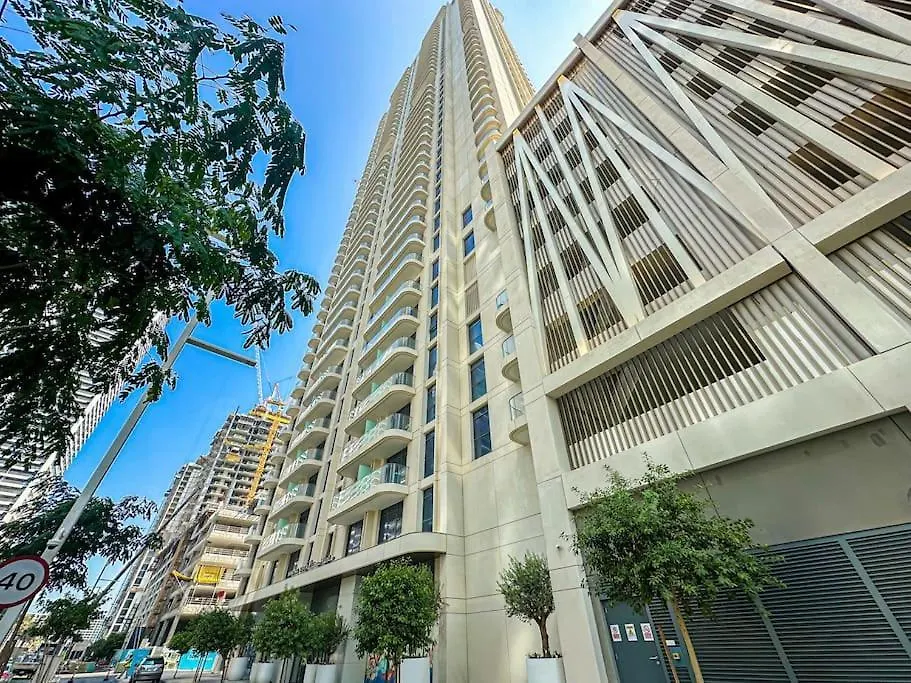 Higuests - Marina Retreat, Luxurious 3Br Steps From The Beach Dubai