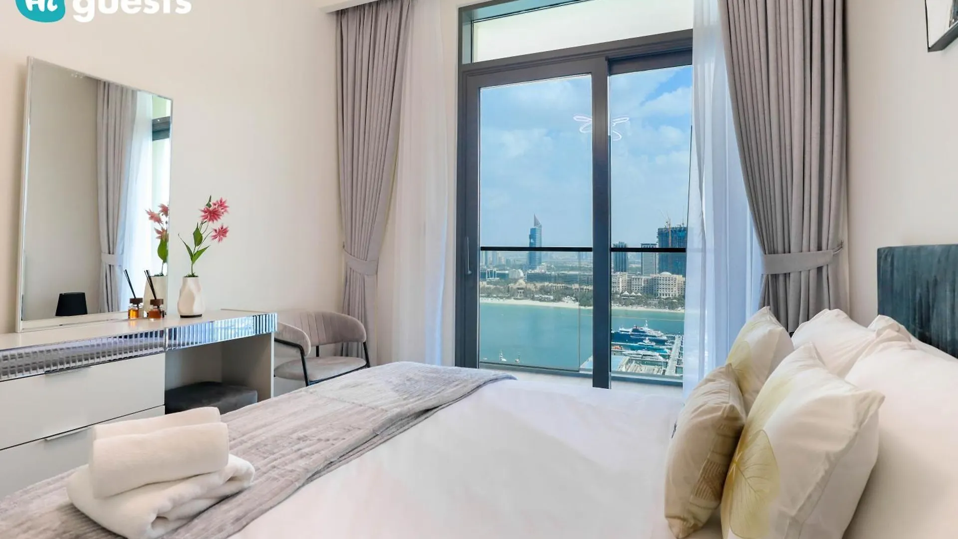 Higuests - Marina Retreat, Luxurious 3Br Steps From The Beach Dubai